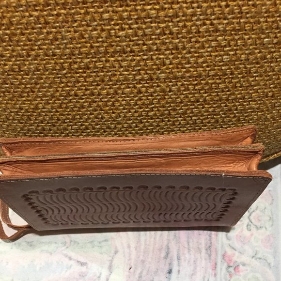 VINTAGE SADDLE LEATHER CLUTCH PURSES - Picture 8 of 11